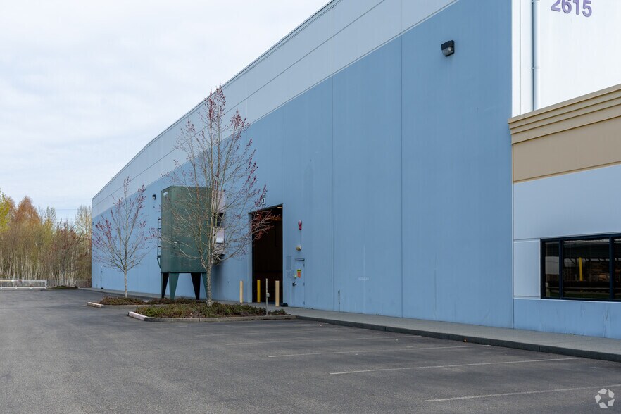More Photos Of 2615 94th St SW, Everett Manufacturing For Lease
