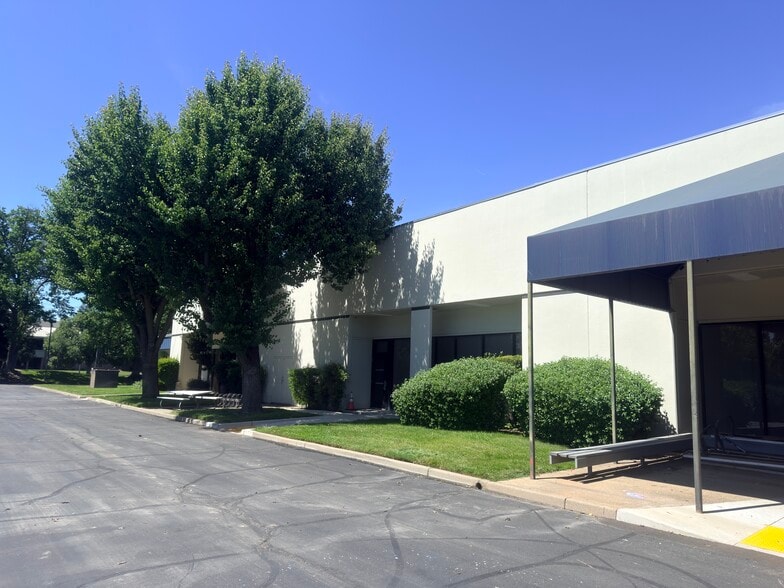 More Photos Of 9700 Goethe Rd, Sacramento Office For Sale
