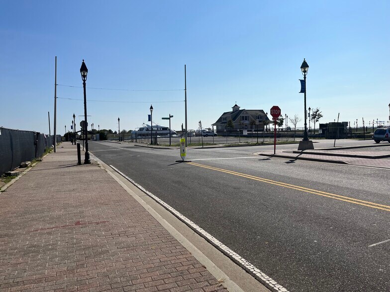 More Photos Of 377 Woodcleft Ave, Freeport Storefront Retail Residential For Sale