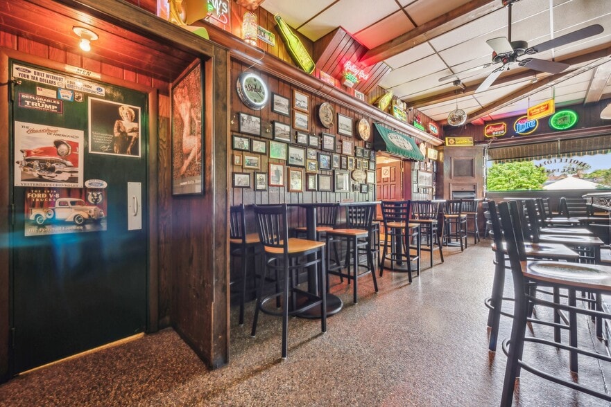 More Photos Of 615 Ligonier St, Latrobe Restaurant For Sale