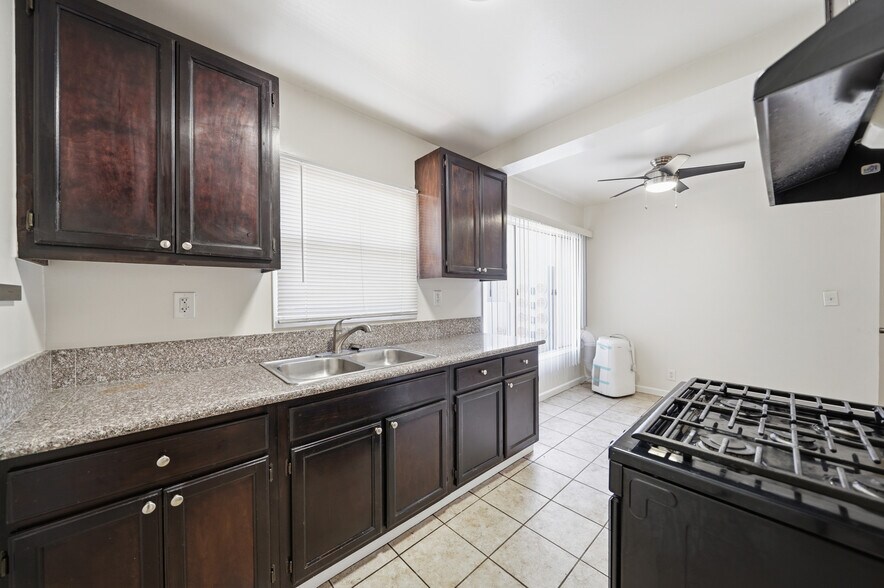 More Photos Of 1475 Venice Blvd, Los Angeles Apartments For Sale