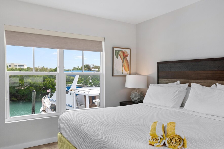 More Photos Of 212 Casey Key Rd, Nokomis Hotel For Sale