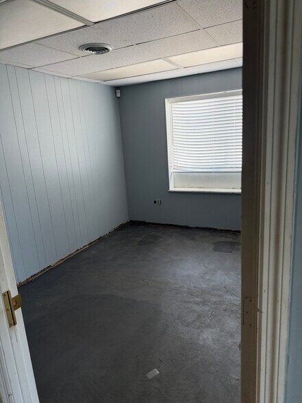 More Photos Of 490 E Church St, Lewisburg Warehouse For Lease