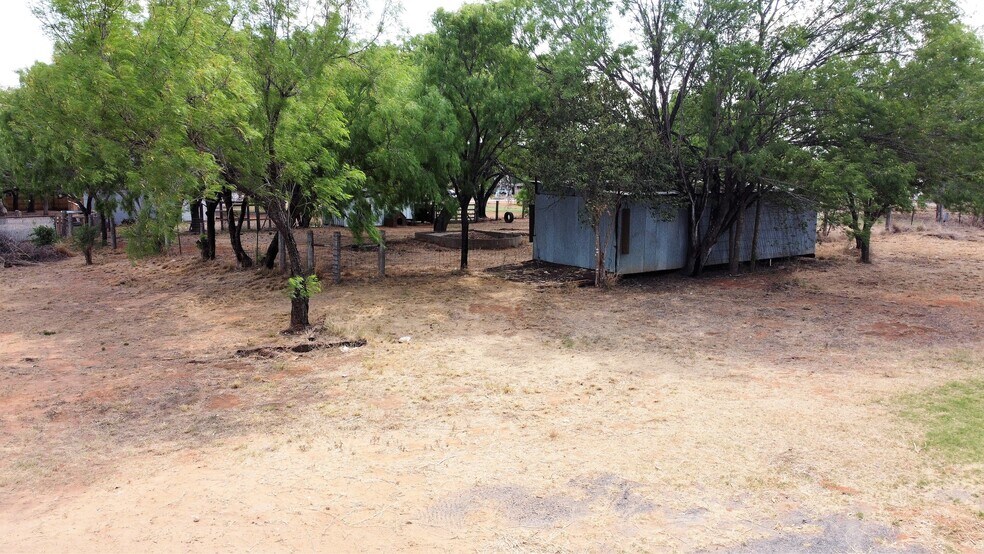 More Photos Of 1737 Hwy 81, Pearsall Warehouse For Sale