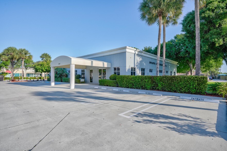 More Photos Of 5205 Village Blvd, West Palm Beach Medical For Lease