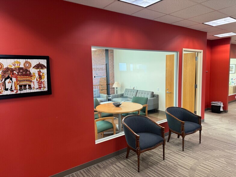 More Photos Of 88-112 Hamilton Ave, Stamford Warehouse For Lease