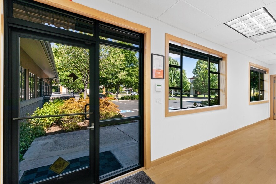 More Photos Of 831 O'Hare Pky, Medford Medical For Lease