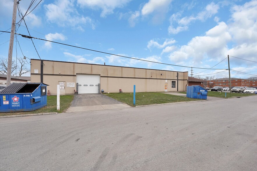More Photos Of 1394 Courtright Rd, Columbus Warehouse For Lease