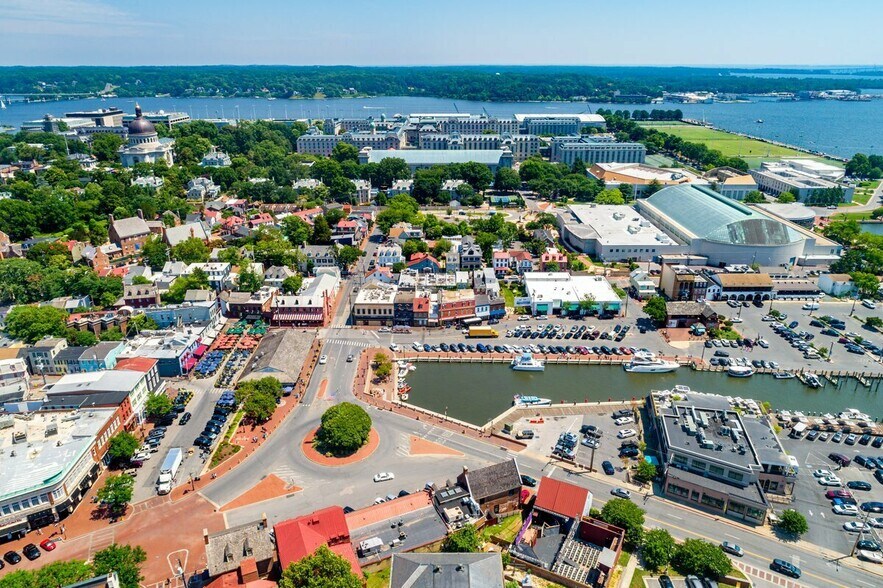 More Photos Of 132 Dock St, Annapolis Restaurant For Sale