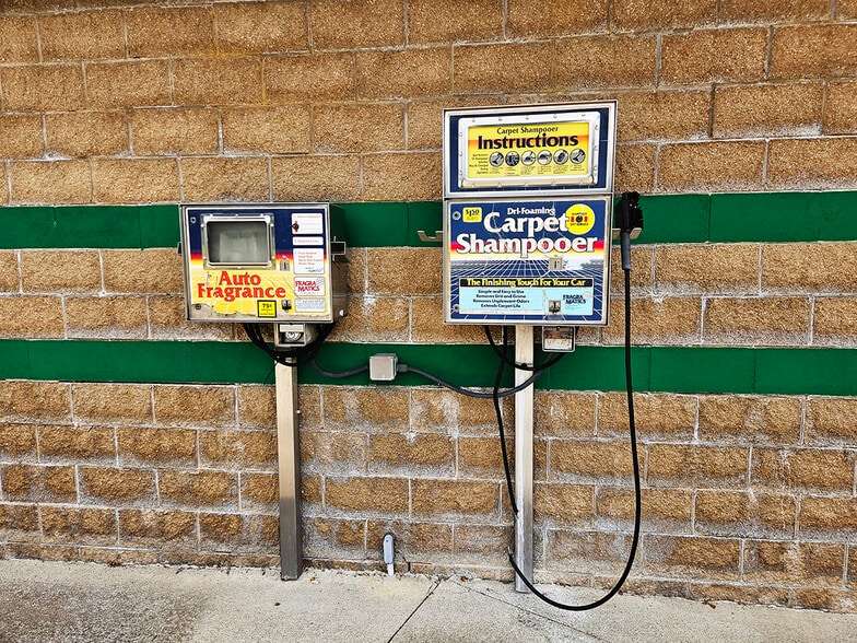 More Photos Of 628 High St, Hillsboro Carwash For Sale