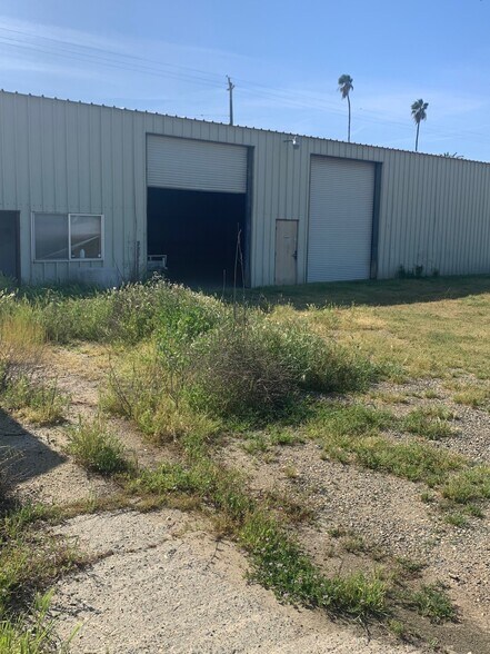 More Photos Of 24148 Robertson Blvd, Chowchilla Industrial For Sale