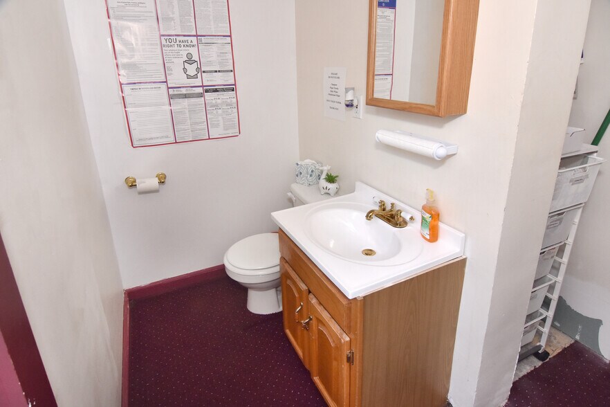 More Photos Of 504 5th St, Pelham Freestanding For Sale