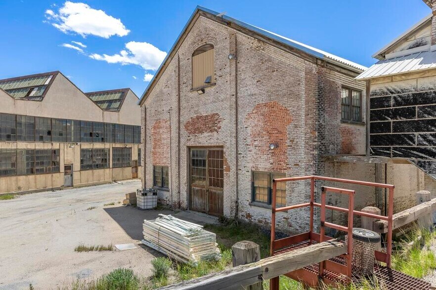 More Photos Of 244 Anaconda Rd, Butte Warehouse For Sale