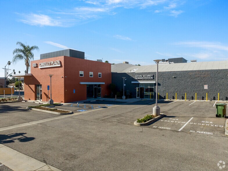 More Photos Of 535-611 W Main St, Alhambra Storefront Retail Office For Lease