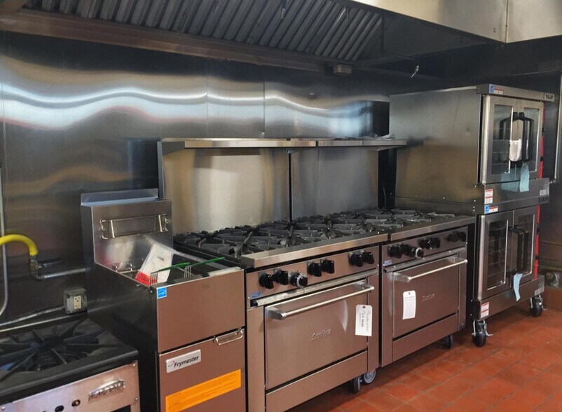 More Photos Of 2818 Macarthur Blvd, Oakland Restaurant For Sale