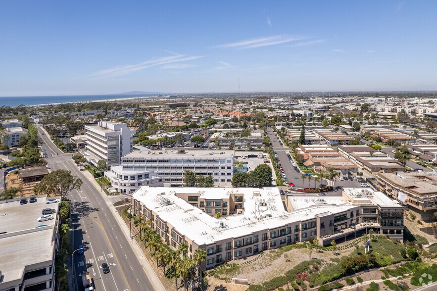 More Photos Of 351 Hospital Rd, Newport Beach Medical For Lease