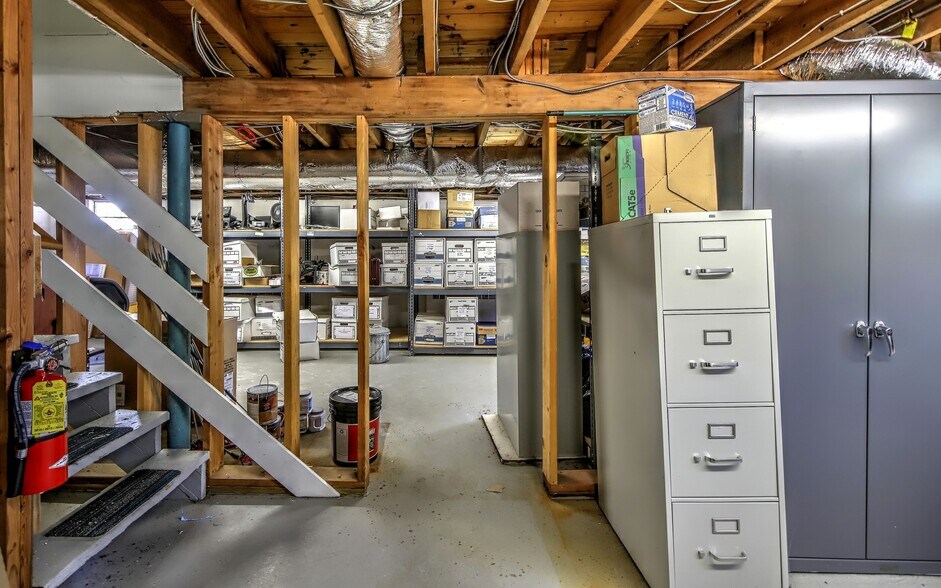 More Photos Of 471 Monroe Tpke, Monroe Medical For Lease