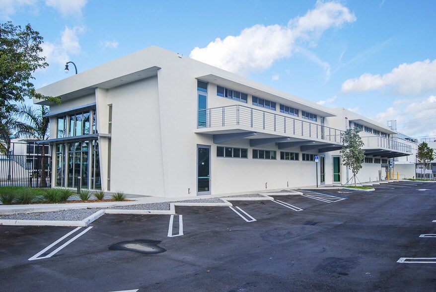 More Photos Of 6301 Biscayne Blvd, Miami Unknown For Lease