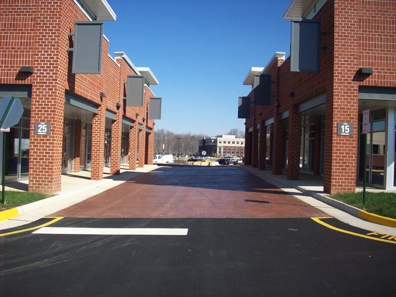 More Photos Of 25 Tech Pky, Stafford Unknown For Lease