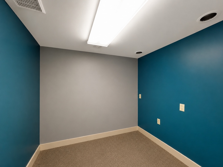 More Photos Of 210 N Liberty St, Jackson Storefront Retail Office For Sale