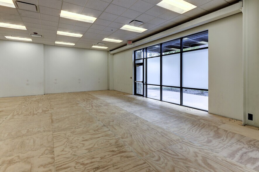 More Photos Of 135th St And Metcalf Ave, Overland Park Unknown For Lease