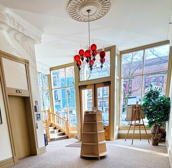 More Photos Of 424 Washington St, Columbus Loft Creative Space For Lease