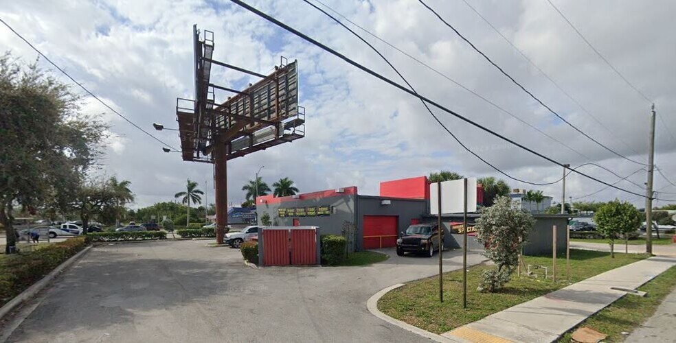 More Photos Of 2731 Broward Blvd, Fort Lauderdale Freestanding For Sale