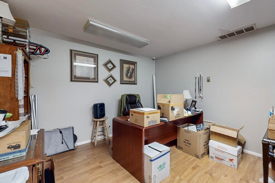 More Photos Of 516 Chama St NE, Albuquerque Office For Sale