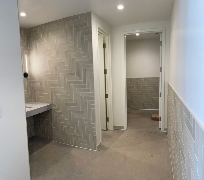 More Photos Of 4005 W Jefferson Blvd, Los Angeles Loft Creative Space For Lease