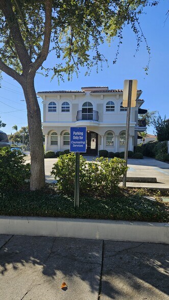 More Photos Of 3001 W Azeele St, Tampa Office For Lease