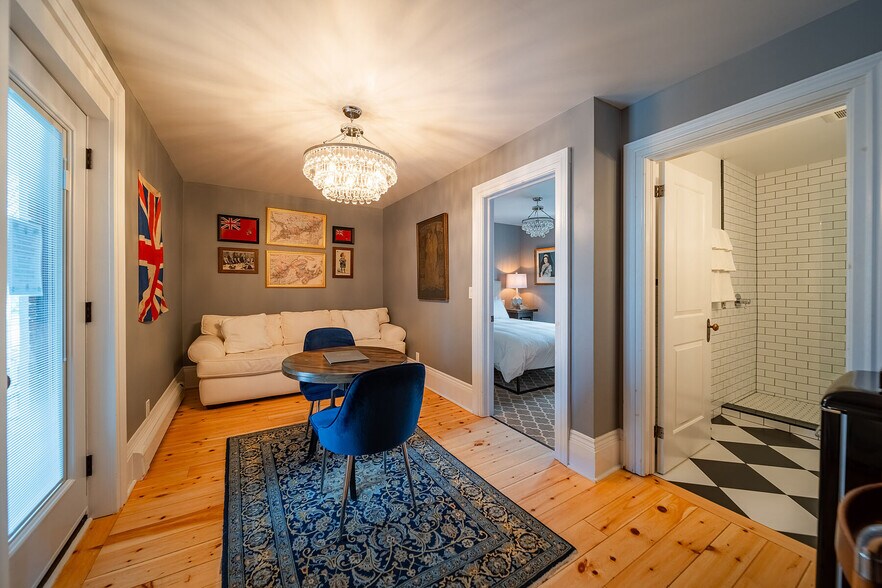 More Photos Of 343 Main St E, Picton Hotel For Sale