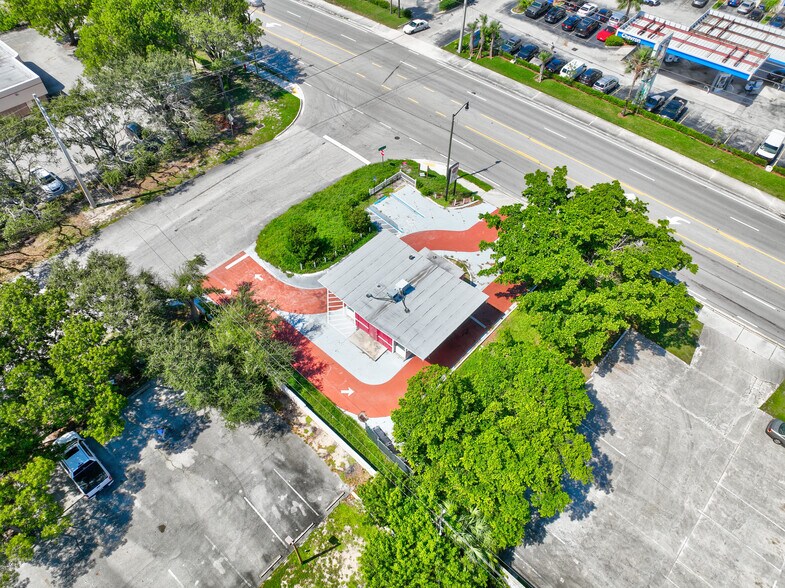 More Photos Of 1116 Hypoluxo Rd, Lake Worth General Retail For Sale