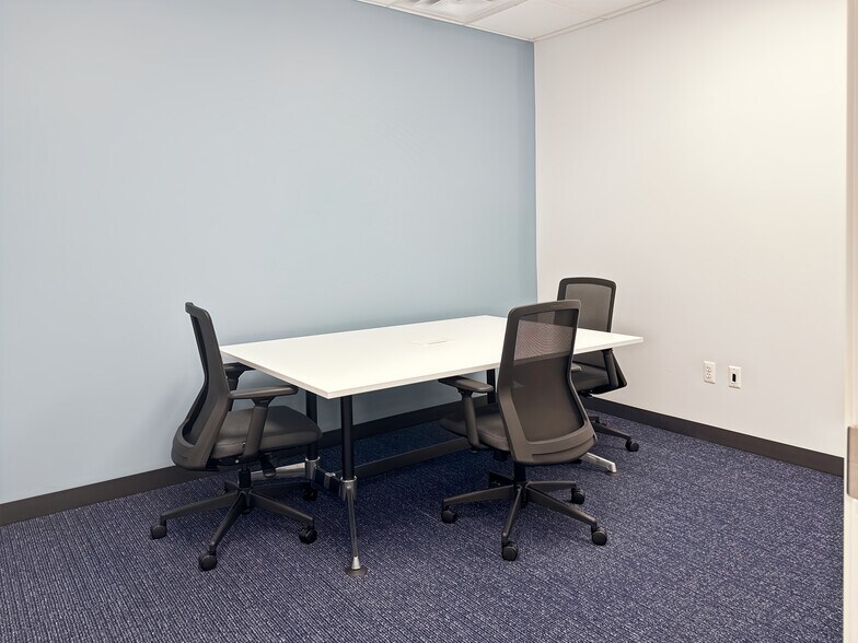 More Photos Of 41430 Grand River Ave, Novi Coworking Space