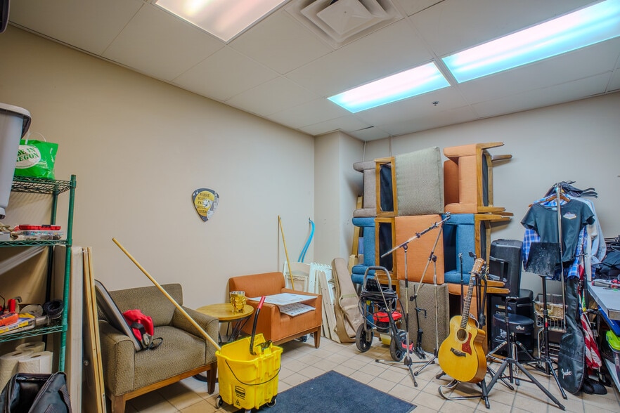 More Photos Of 891 De Marco Dr, Henderson Restaurant For Lease