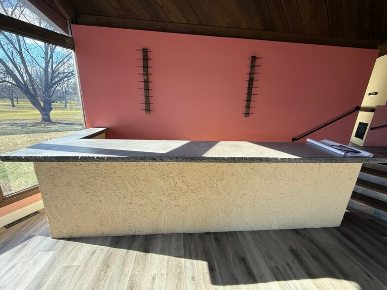 More Photos Of 10804 Wilkshire Blvd, Bolivar Office For Sale