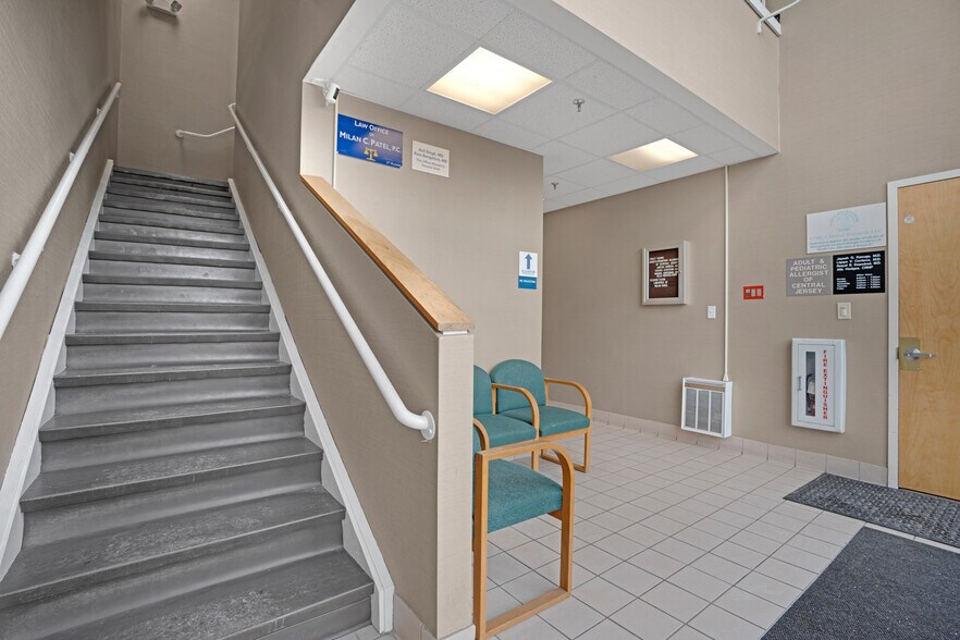 More Photos Of 1740 Oak Tree Rd, Edison Medical For Sale