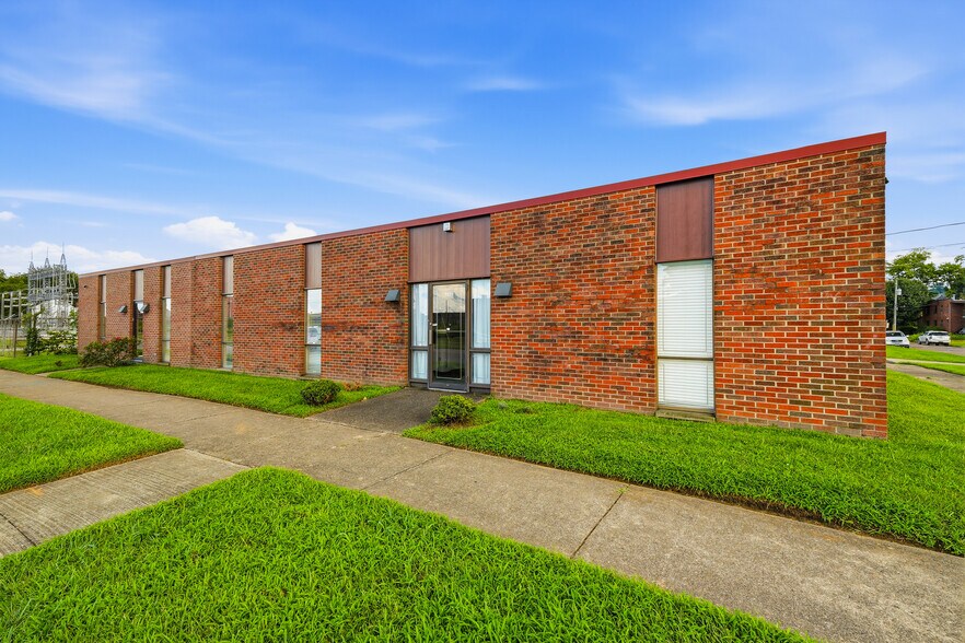 Primary Photo Of 1101 8th Ave, Huntington Research And Development For Sale