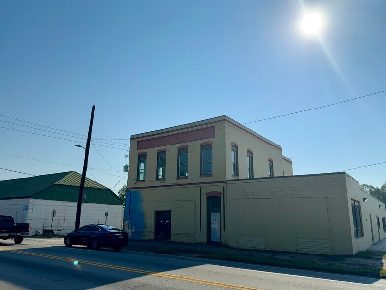 More Photos Of 1410 Broadway, Macon-Bibb Storefront Retail Residential For Sale