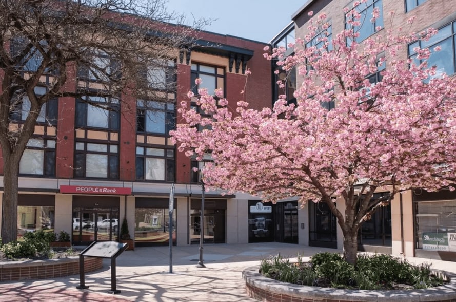 More Photos Of 1 W Market St, York Apartments For Sale