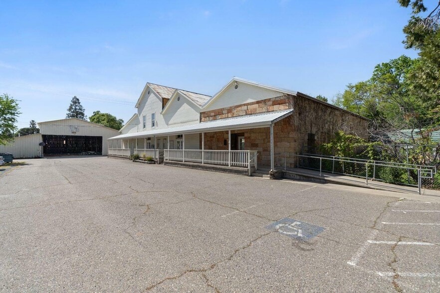 More Photos Of 217 W Jackson St, Ione Storefront Retail Office For Sale