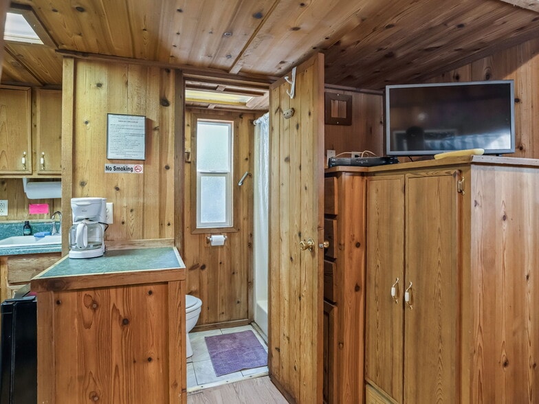 More Photos Of 15260 NE 152nd Pl, Fort Mc Coy Trailer Camper Park For Sale