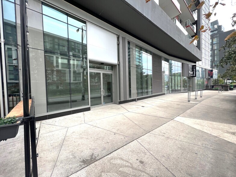 More Photos Of 115 Fort York Blvd, Toronto Apartments For Lease