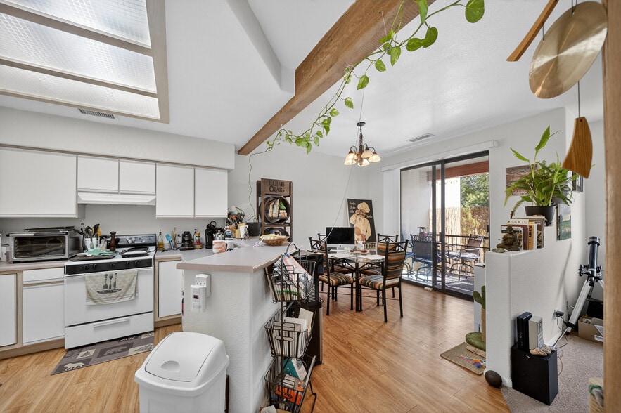 More Photos Of 105 Sugarloaf St, Sedona Apartments For Sale
