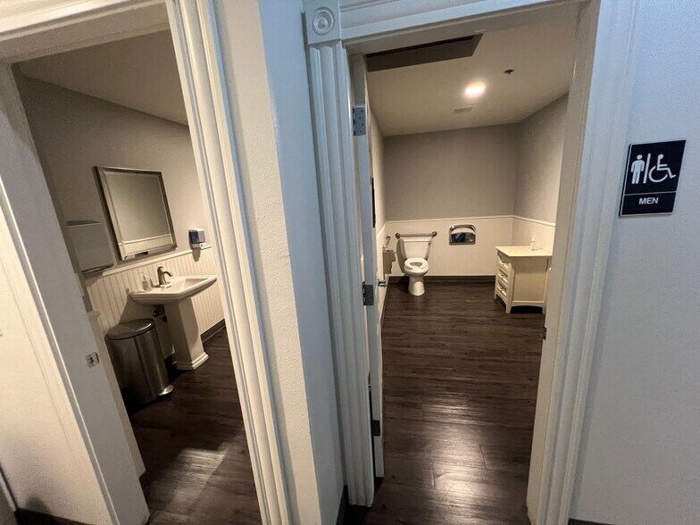 More Photos Of 800 S Stockton Ave, Ripon Warehouse For Lease