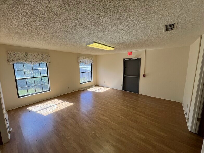 More Photos Of 3770 Private Road 3439, Longview Flex For Sale