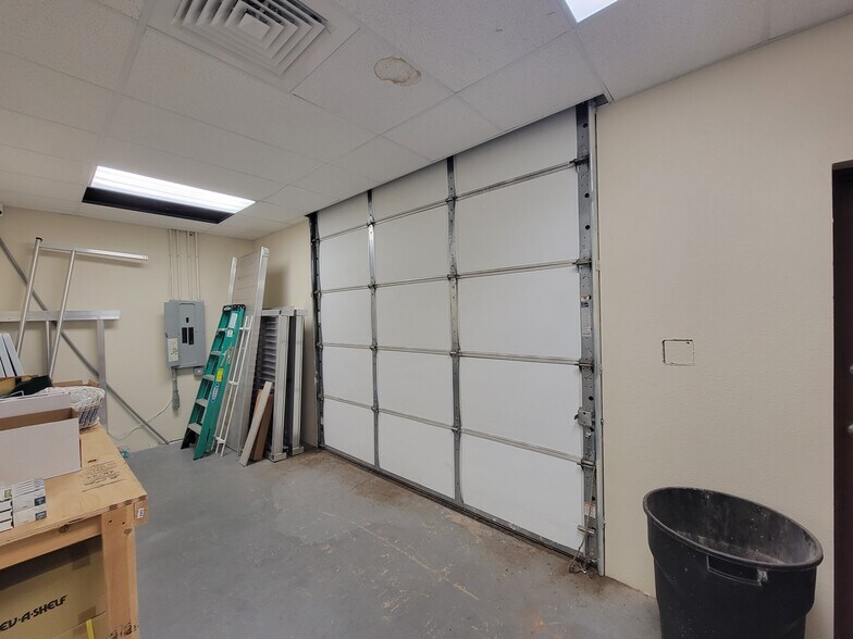 More Photos Of 2748-2776 Janitell Rd, Colorado Springs Warehouse For Lease