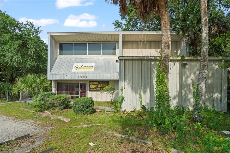 More Photos Of 1001 NE Waldo Rd, Gainesville Office For Sale