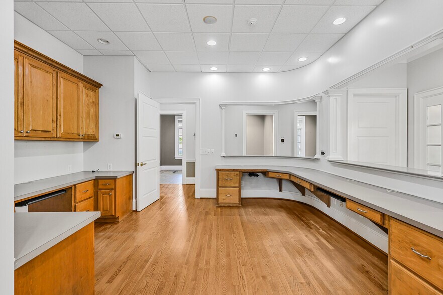 More Photos Of 3829 Cleghorn Ave, Nashville Medical For Sale