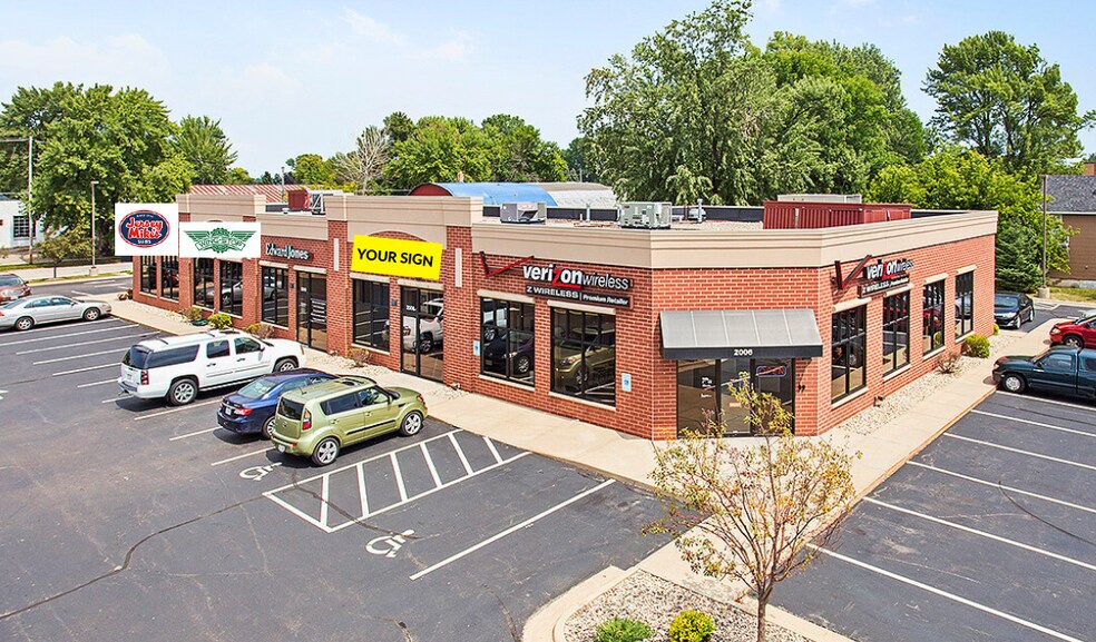 Primary Photo Of 2010 Jackson St, Oshkosh General Retail For Lease