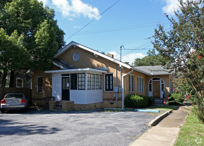 More Photos Of 1751 Dauphin St, Mobile Office For Lease